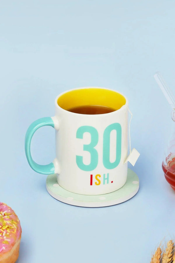 Tasse à café amusante 30 ans et des poussières pour un 30e anniversaire