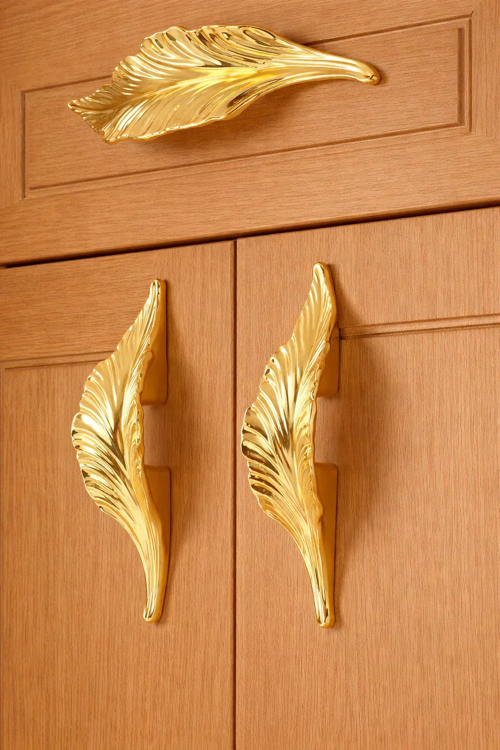 Small Naturalé No.01 Gold Leaf Cabinet Pull Handle, Left and Right — G Decor