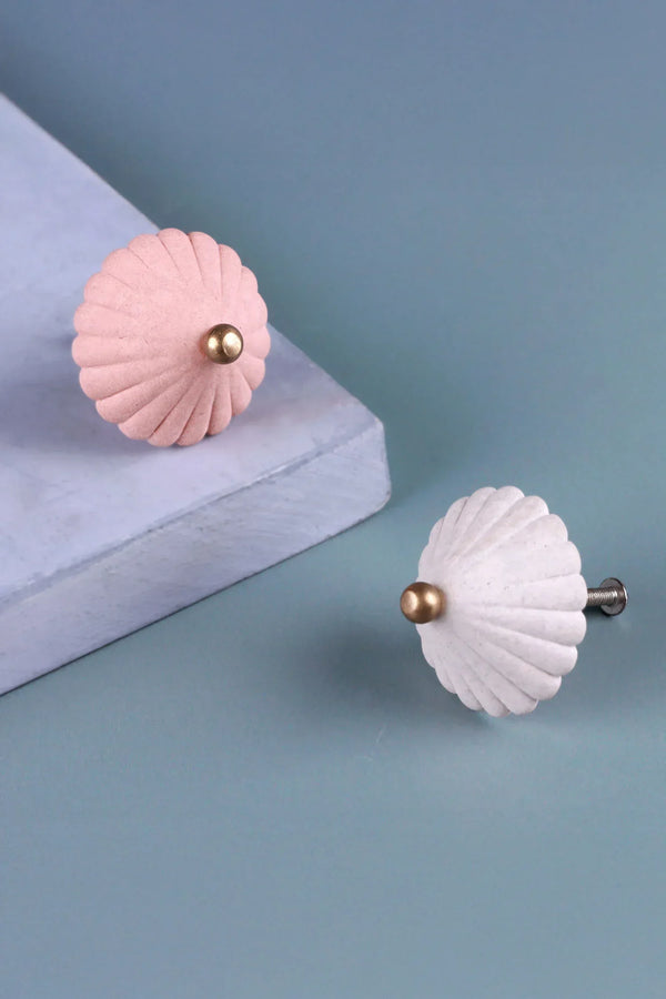 Belle Ombrelle Wellenförmiger Keramikgriff mit Blume – Creme & Pink