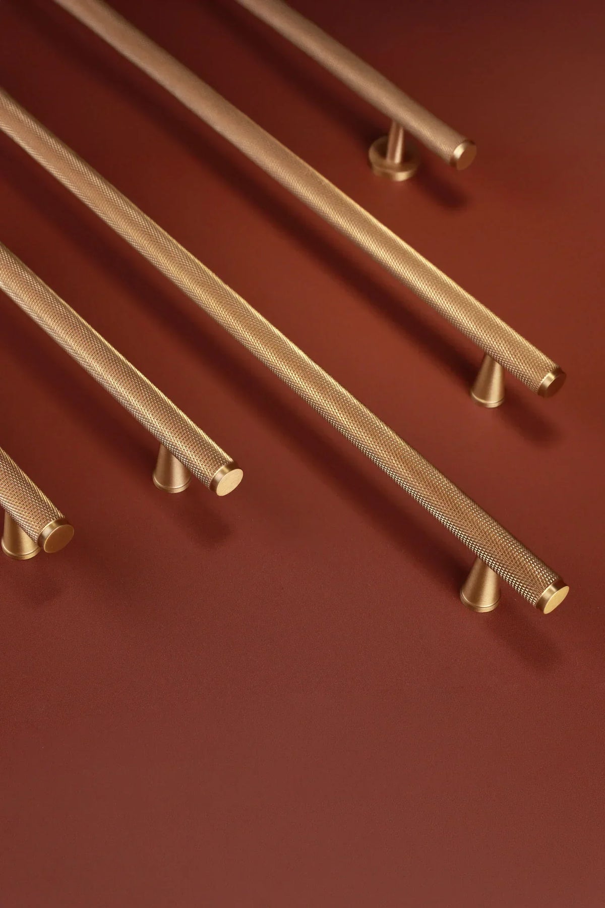 Chelsea Diamond-Knurled Bar Pull, Satin Brass — close-up view, G Decor