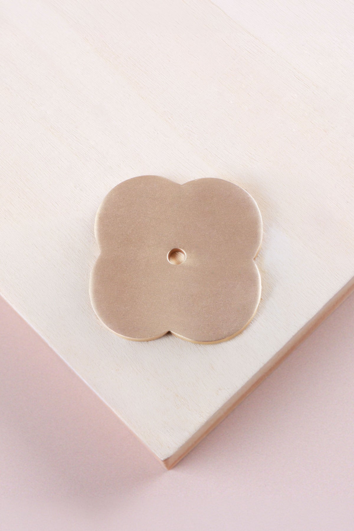 Satin brass quatrefoil backplate, 42 x 42mm: solid brass with a 4mm centre hole for the knob bolt