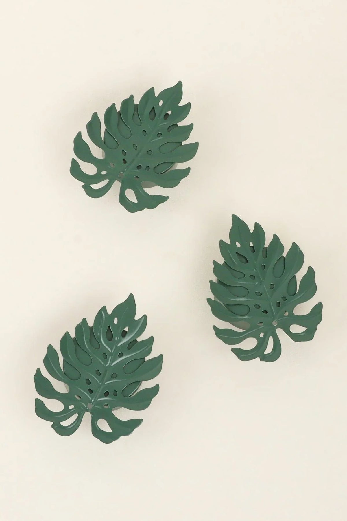 Set of 3 Green Leaf Tealight Holders in Deep Forest Green — lifestyle view, G Decor