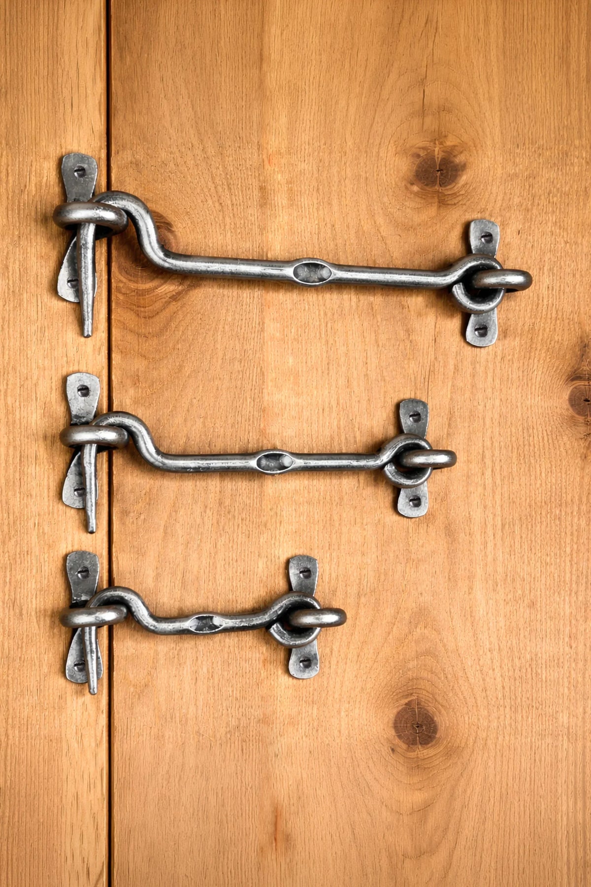 Hand-Forged Hook and Eye Gate Cabin Fastener, Pewter — G Decor