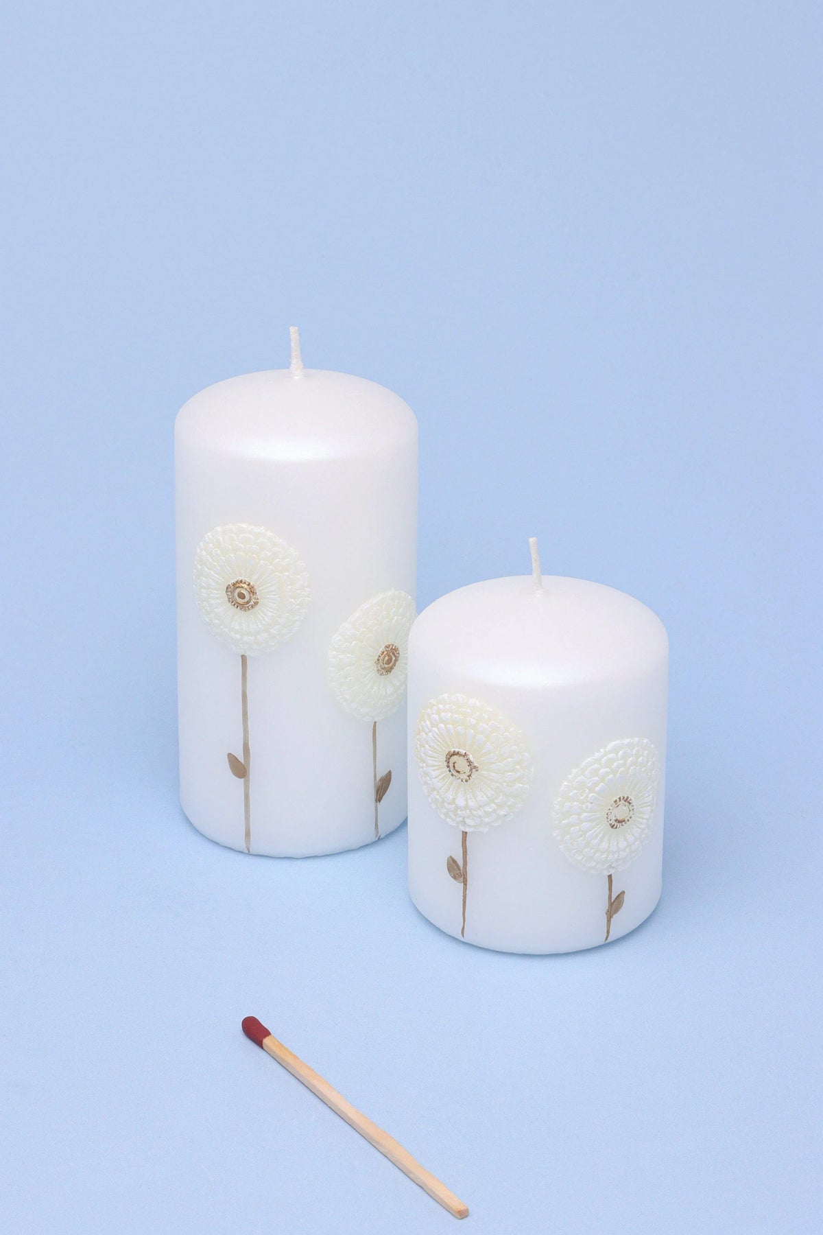 White Bloom Serenity Margaret Flower Sculpted Pillar Candle — G Decor