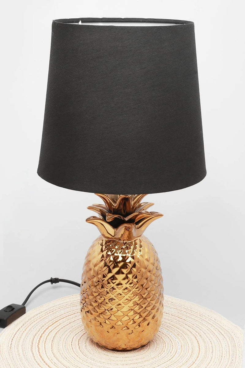 Éclairage en couches : le guide d'une décoratrice pour lampes, appliques et atmosphère
