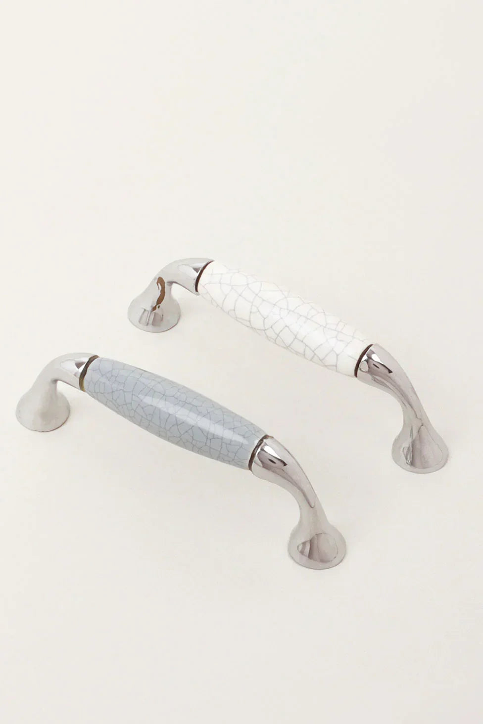 Quiet Living Hand-Painted Crackle Ceramic Pull Handle in White and Soft Grey — G Decor