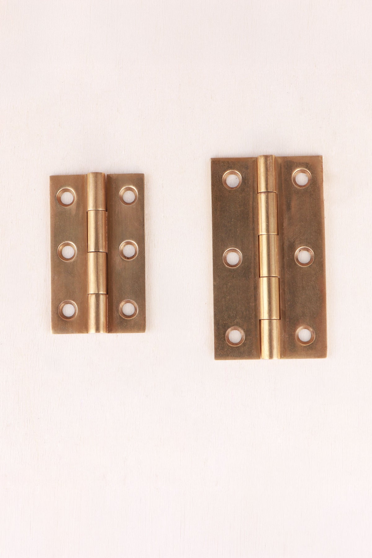 Butt hinge in aged brass, second view