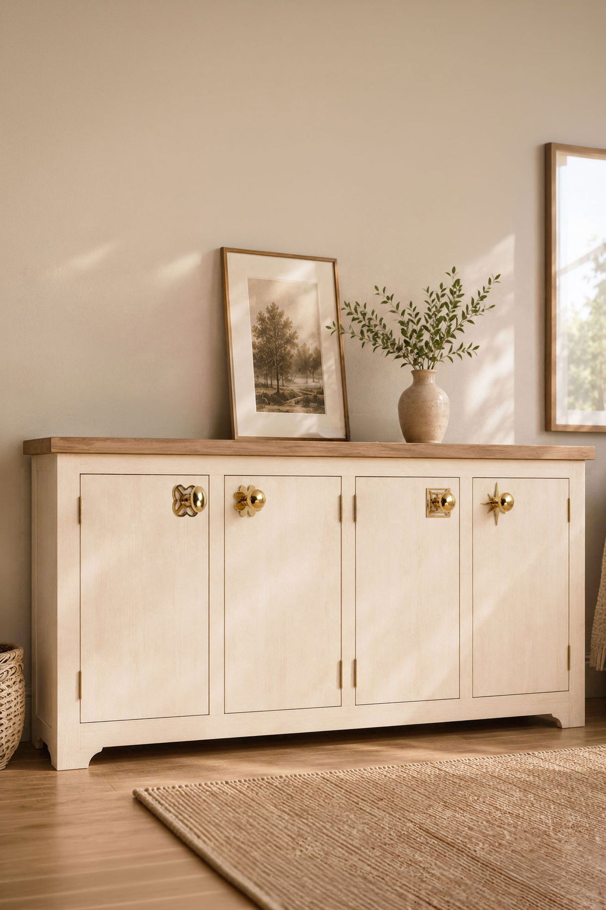 Cabinet knobs and backplates in polished brass, second view
