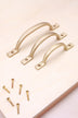 D handle in satin brass
