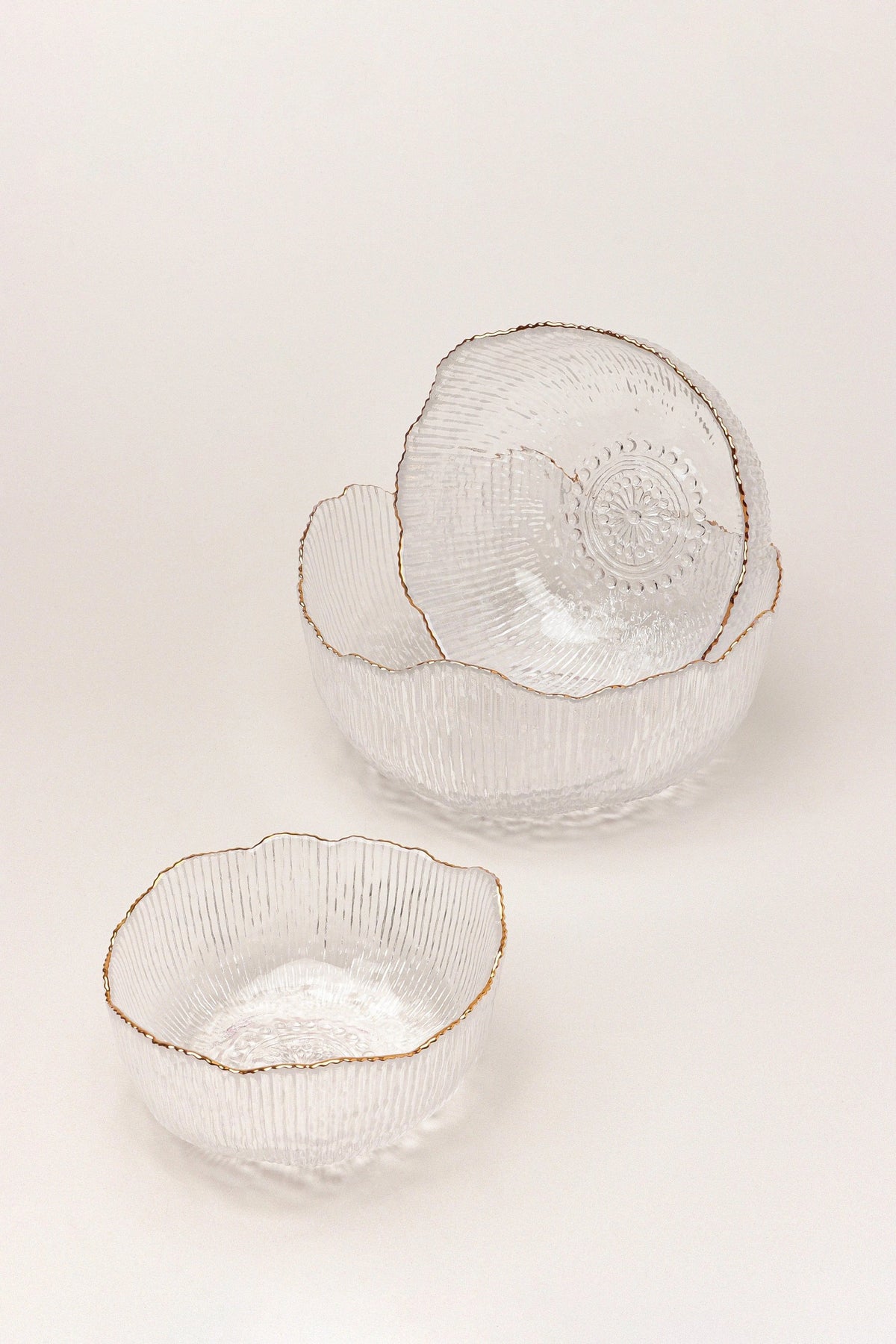 Large Calypso Pressed Glass Serving Bowl with Gold Rim — G Decor